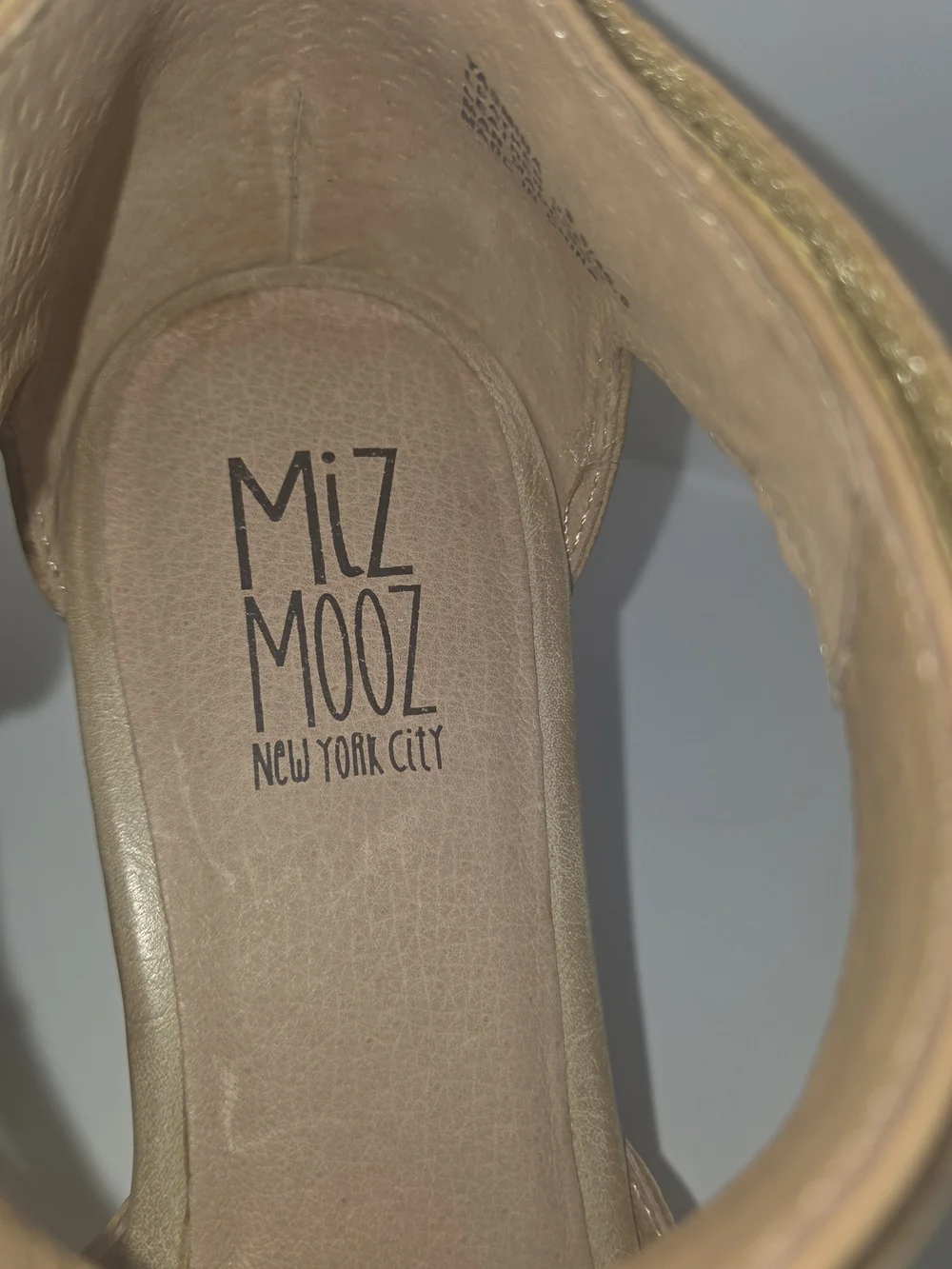 Miz Mooz Tan Leather Women's Wedge Sandal with Ankle Cuff Size 9.5 - Picture 11 of 11